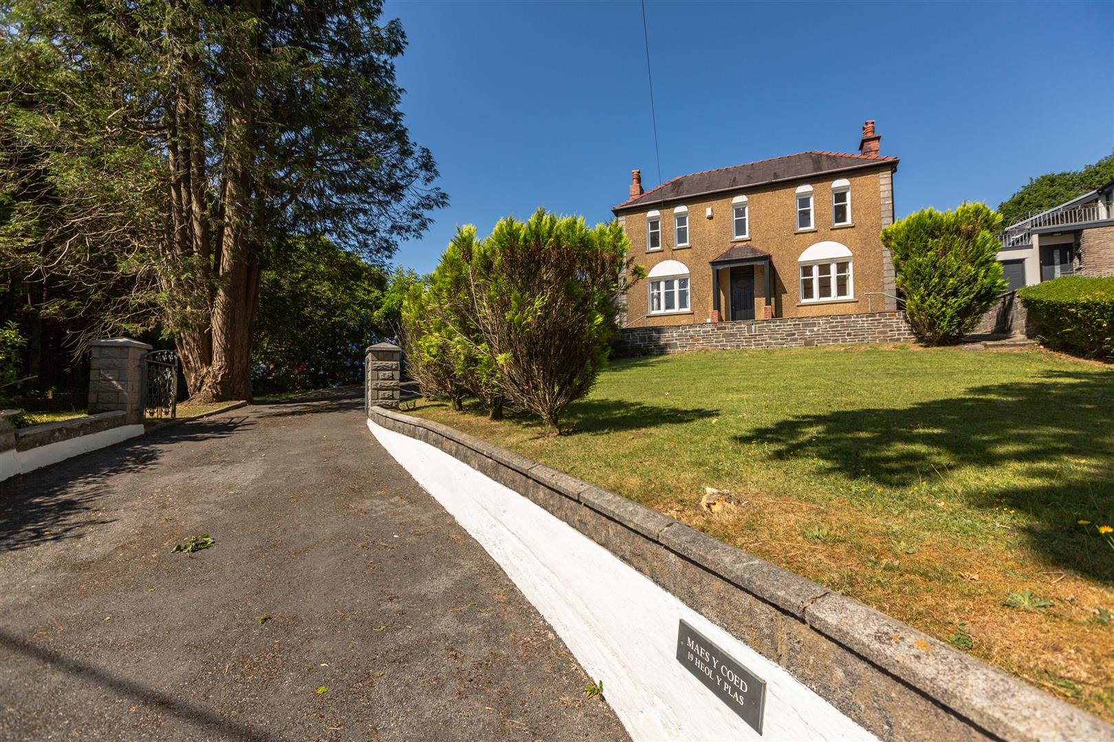 Heol Y Plas, Llannon, Llanelli, SA14 6AD